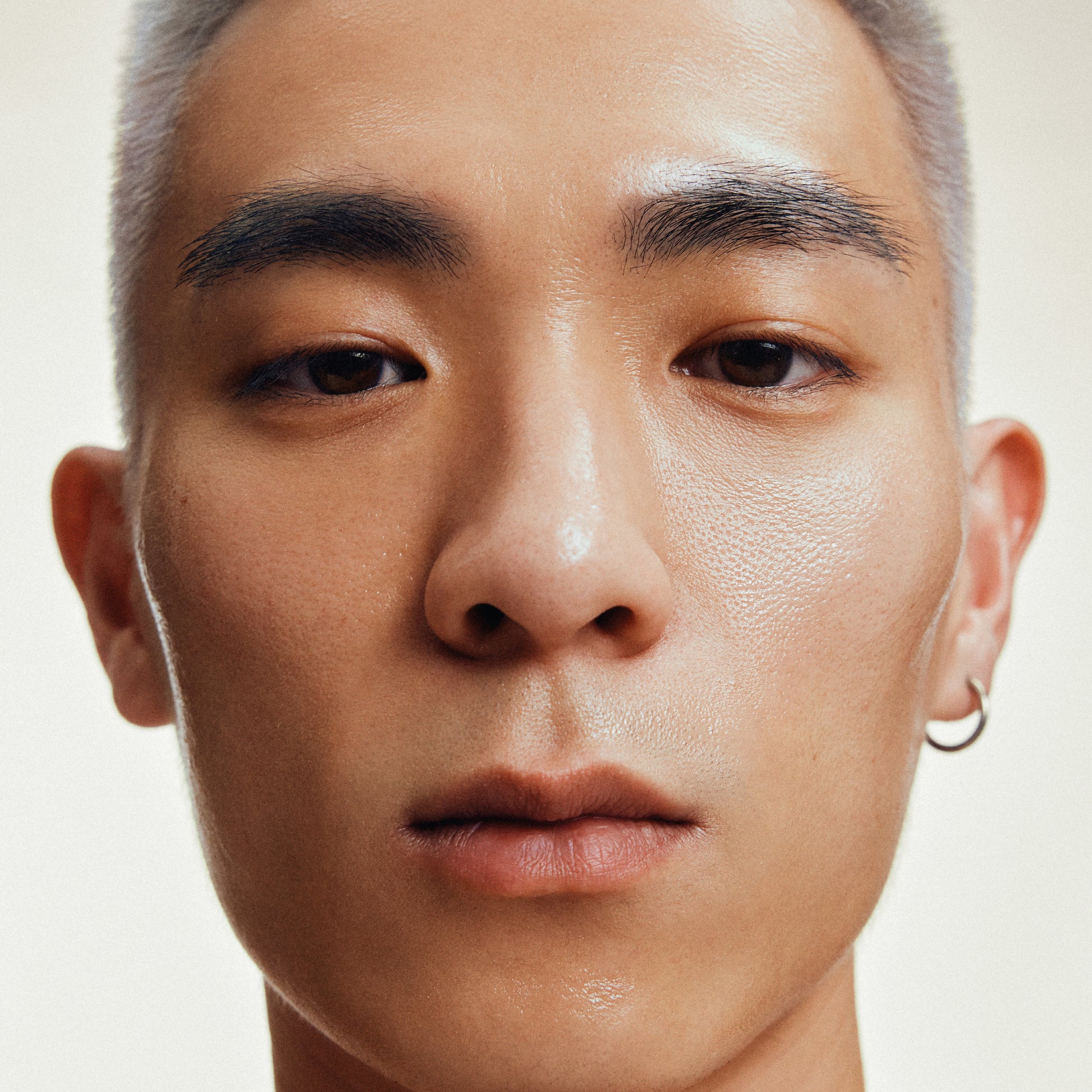 gote-goteskin-full-routine-set-close-up-glowing-skin